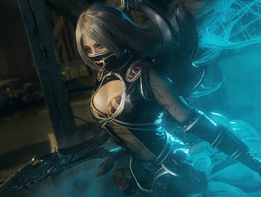 夜刃艾瑞莉娅COS写真：波涛汹涌惹人爱