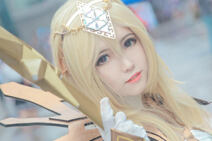 完美身材拉克丝 这样的COS你不心动吗