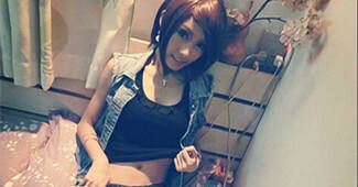 美女玩家私房照 酥胸长腿加嘟嘴