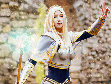 史上还原度最高COS 拉克丝PK盖伦