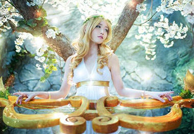 清纯可人琴女娑娜COS 警告：奶量不足