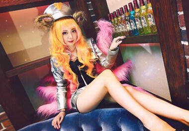 福利大长腿加成迷倒一片 偶像歌手与你高歌