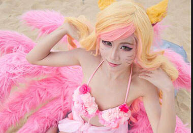 这个夏天不一样的感觉 泳池歌手阿狸来袭