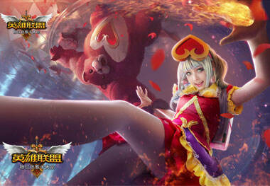 甜心宝贝安妮COS 实在太萌根本把持不住