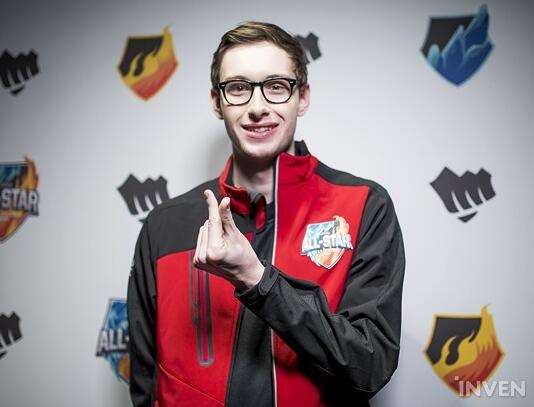 比尔森专访:甚至连吃饭时我都想着英雄联盟