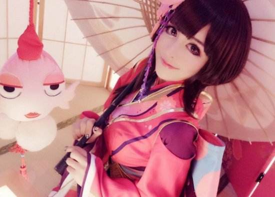 复旦校花龚叶轩COS《守望先锋》美貌D.VA