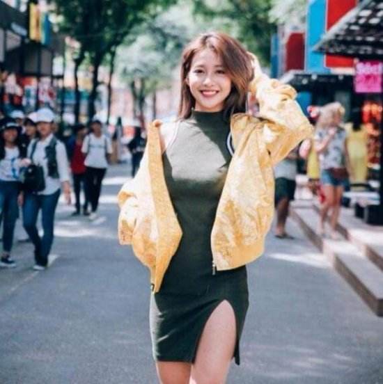 97年白富美性感写真 传将成为下一个龙女郎