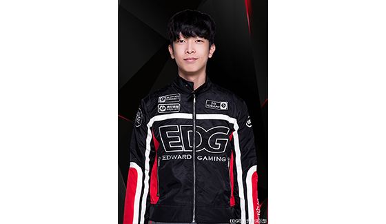 EDG新阵容！爱萝莉回归 原ROX中单Cry转ADC