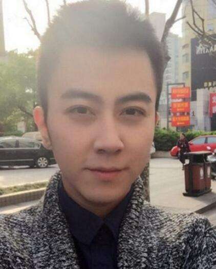 蛇哥colin曹海身价 colin哥直播年薪多少