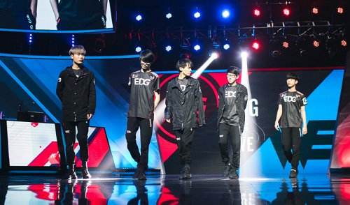 LPL红黑榜：EDG瘦死骆驼比马大 QG将大展拳脚