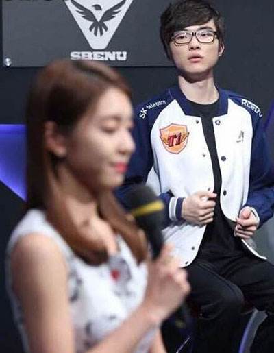 恩静观赛为谁?Faker Marin上演三角恋情