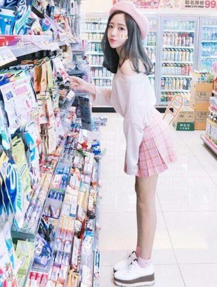 爱抽烟喝酒逛夜店？台湾正妹石潔心美照欣赏 