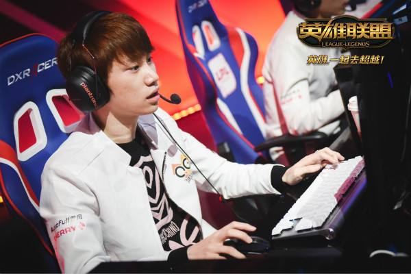 4月8日LPL赛事预告：Scout与Xiye中路斗法