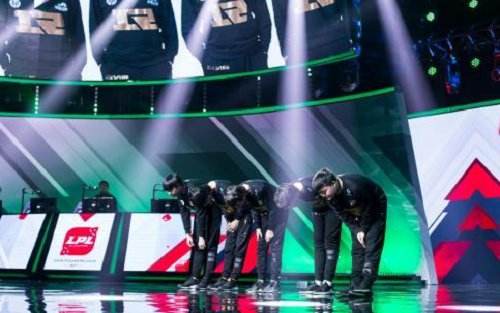 吃兵三路难Carry:Uzi是否老矣巅峰不再