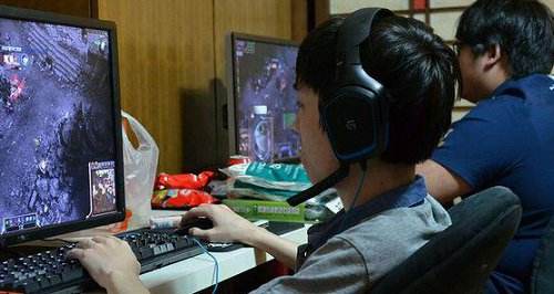 LPL职业选手用的是什么鼠标 lol外设控必看