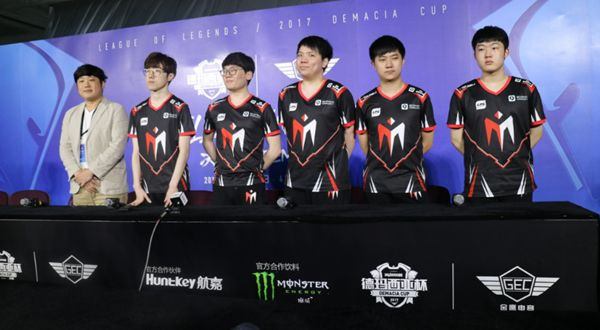 IM赛后采访：队内气氛很重要 渴望进入决赛