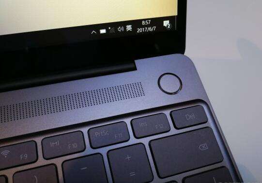 华为MateBook X真机图赏:比A4纸还要小