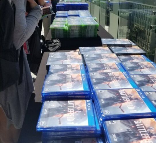 E3展现场照片一览：EA试玩体验区机器超多