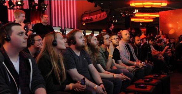 E3展现场照片一览：EA试玩体验区机器超多