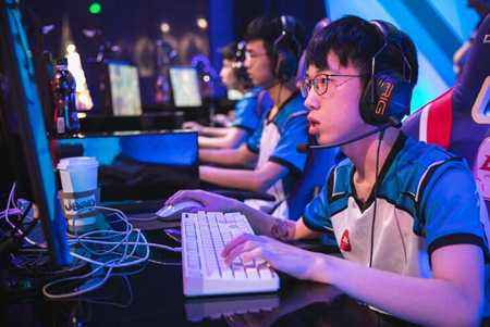 本周ESPN全球五十强战队排行榜 WE排第六