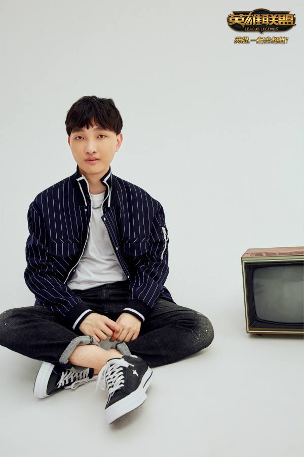 电竞也潮酷 YOHO为EDG、RNG、WE拍摄时尚大片