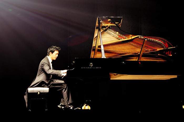 李云迪助力LOL音乐狂欢节 这波听了不亏