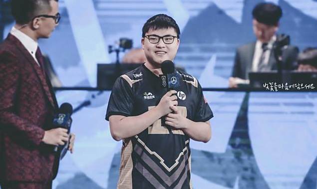新狗嫂黑料频出 小狗对自己的外形很不自信
