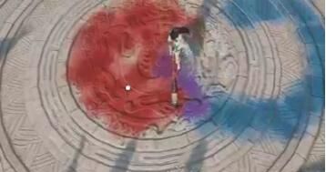 《逆水寒》又出新花样 大街上单身狗涂鸦秀