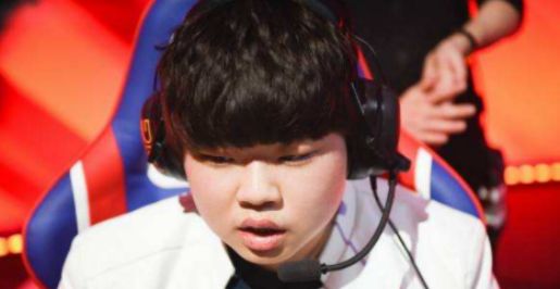 逐鹿LPL 试问联赛群雄谁能笑到最后?