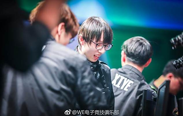 MLXG心态再崩溃 哽咽表示不想再直播