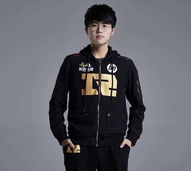 RNG姿态:转型上单 重新起航前的新世界