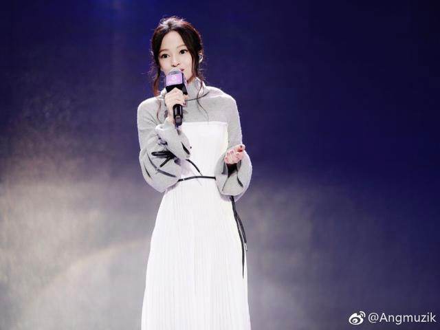 张韶涵男友是人皇SKY吗 电竞SKY李晓峰
