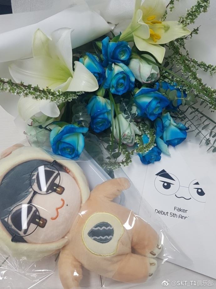 宝刀未老！粉丝庆祝Faker出道五周年