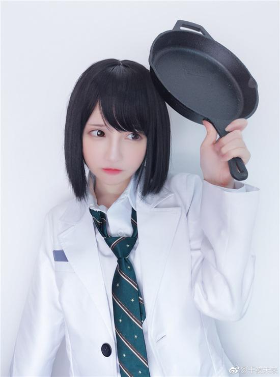 萌系美少女精心COS绝地求生,大长腿简直摄人心魂