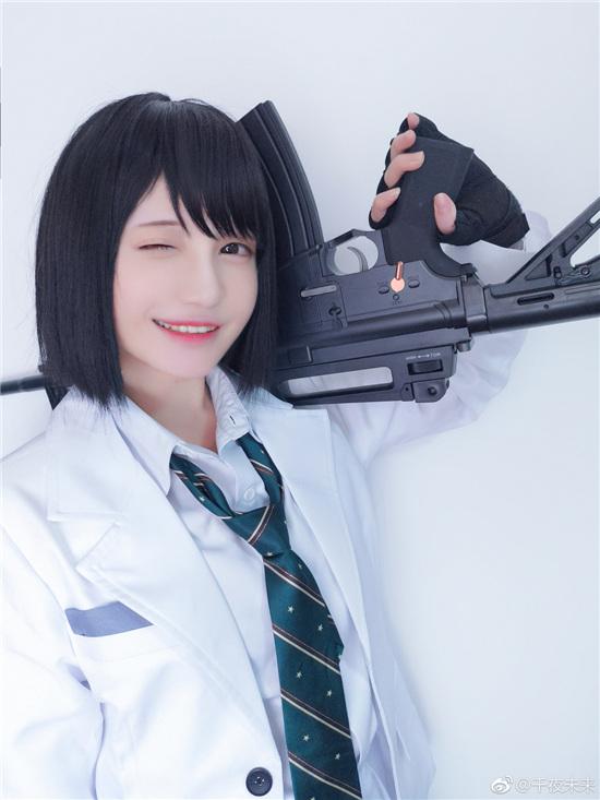 萌系美少女精心COS绝地求生,大长腿简直摄人心魂