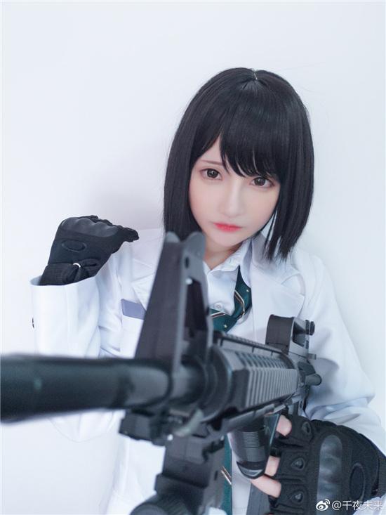 萌系美少女精心COS绝地求生,大长腿简直摄人心魂