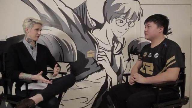 LPL英文解说猫猫:采访UZI后已变成狗粉