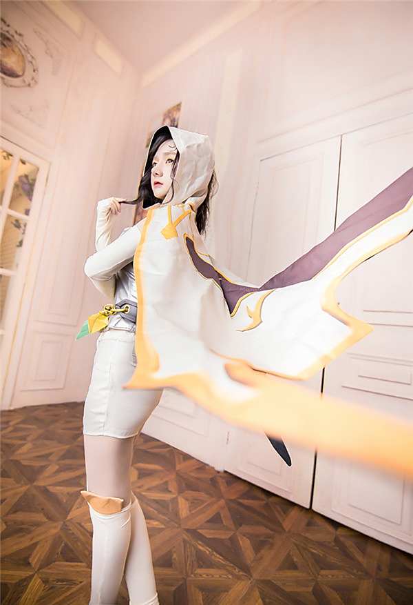 纯洁柔美的白玫瑰 冒险岛2艾曼COSPLAY赏析