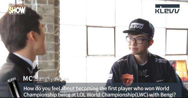 Faker自访：对总决赛的前滚翻感到很尴尬