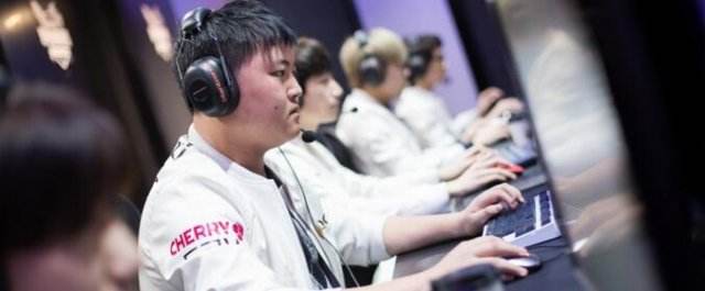 LOL官方每周战队排行：SKT仅为B级战队