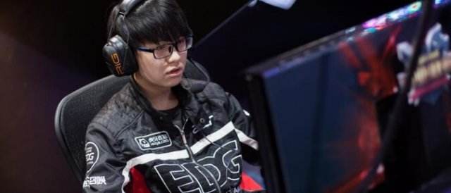 LOL官方每周战队排行：SKT仅为B级战队