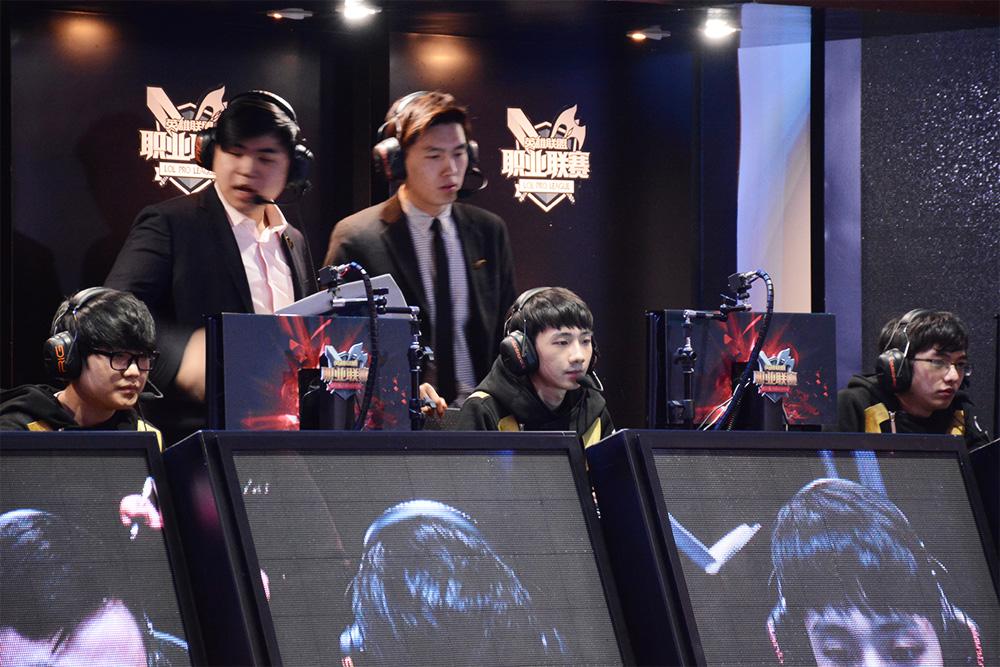 Snake圣枪哥专访：谁用触手把我治了才玩她