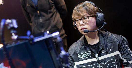 EDG疑似留有后手 Pawn疯狂20连胜登顶韩服