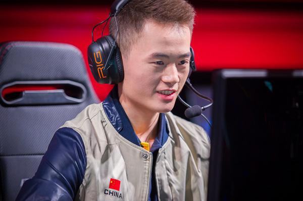 换个方式Carry队伍：致敬曾经的背锅侠们