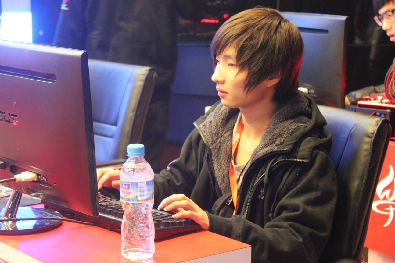 换个方式Carry队伍：致敬曾经的背锅侠们