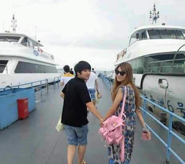 lol主播微笑疑似与苏小妍分手 微博揭秘真相