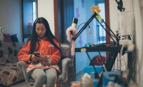 女主播成为最吸金行业 月收入最高3万美元