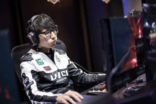 VG鏖战2:1险胜蛇队 侯爷出色发挥赢得比赛