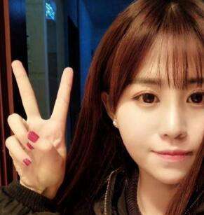 韦神女朋友长微博回应恋情 希望大家祝福