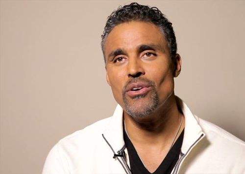 NBA总冠军谈组建LOL战队 促进父子之间交流